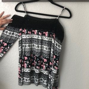 EUC LA Gypsy M Off the Shoulder Blouse